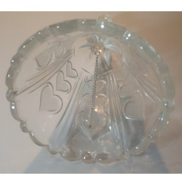 European Collection 24% Lead Crystal Bell - Etched Frosted Hearts - Picture 5 of 5